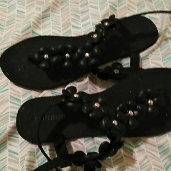 Shoes - Picture 4 of 4